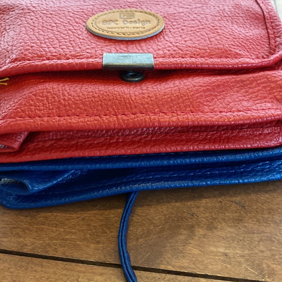 New Small Crossbody Bag with Mirror- Red or Blue - Picture 7 of 8
